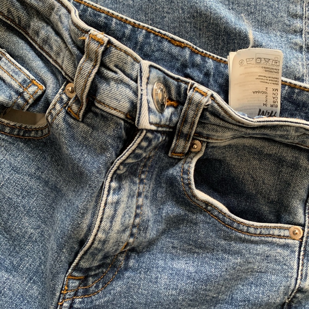 Jeans - Picture 2 of 3